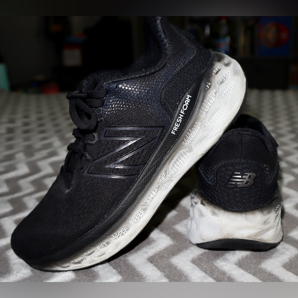 Fresh Foam More v3 women’s size 8.5 only worn a few times.